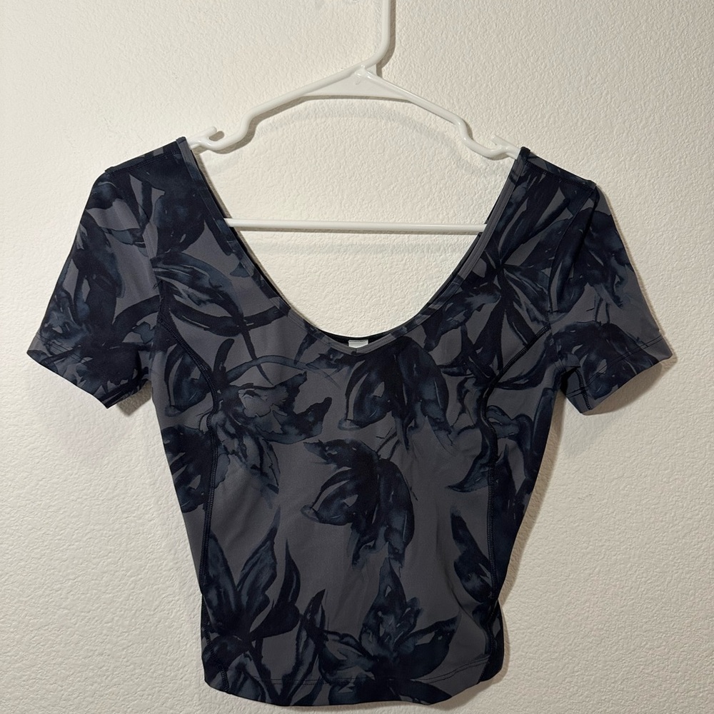 Lululemon Align T-Shirt size 4 - Picture 3 of 6